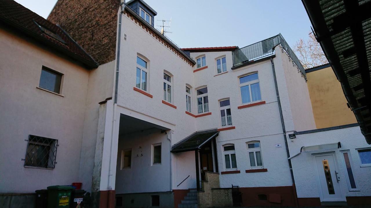 Hotel-Pension Zum Hirsch Hattersheim am Main Exterior photo