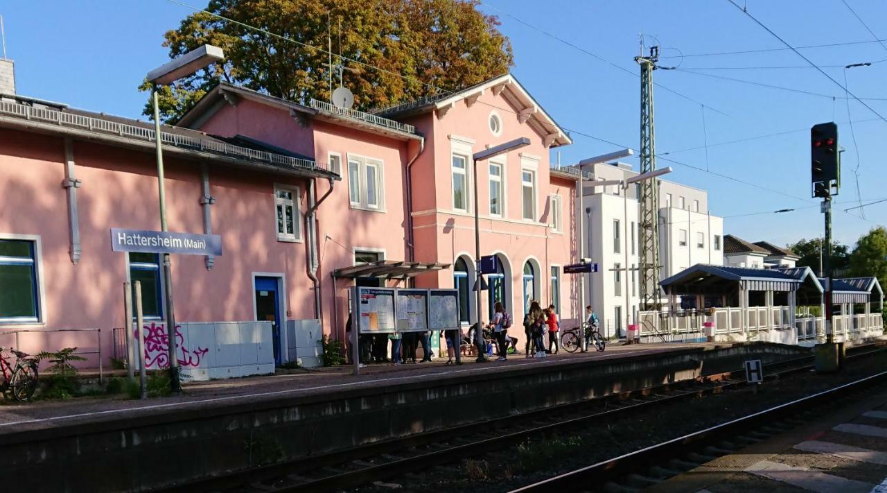 Hotel-Pension Zum Hirsch Hattersheim am Main Exterior photo